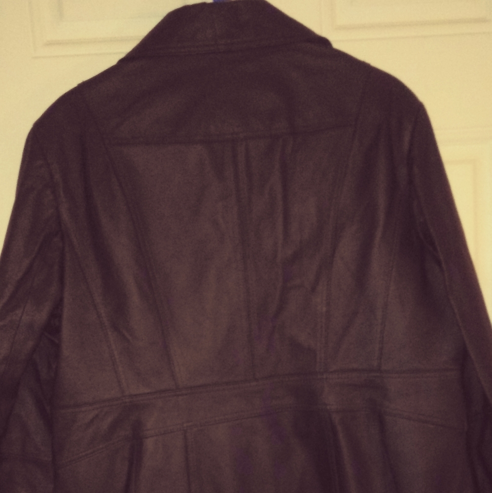 Leather jacket - Picture 2 of 2